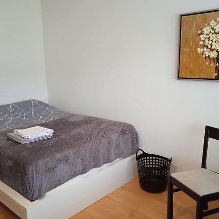 Studio Flat In The Heart Of Zug, Ideal For Solo Travellers Leilighet Eksteriør bilde